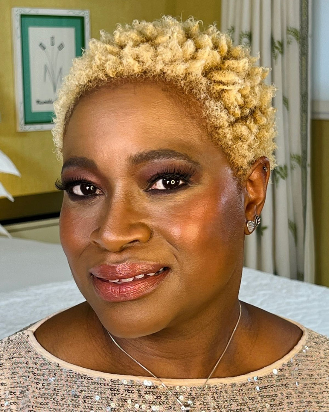 Waterproof Velvet Eyeliner Black and Watercolour Liquid Illuminator Tease